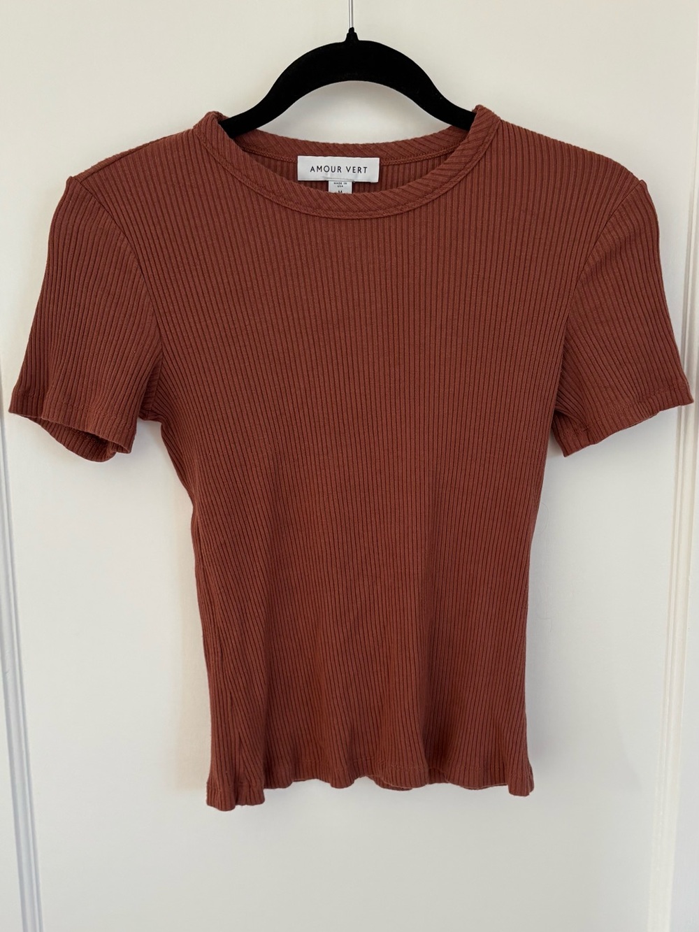 Amour Vert Eleonor paris ribbed tee M